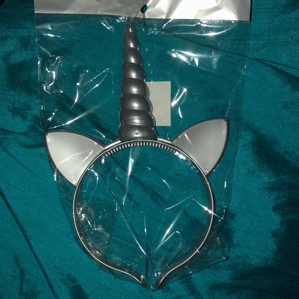 🦄 Just In! 🦄 light up unicorn horn - Picture 3 of 6